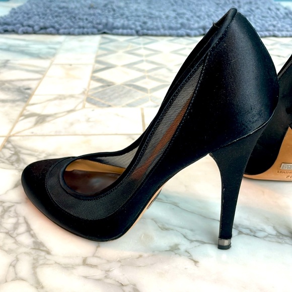 Badgley Mischka black satin heels - Picture 4 of 7